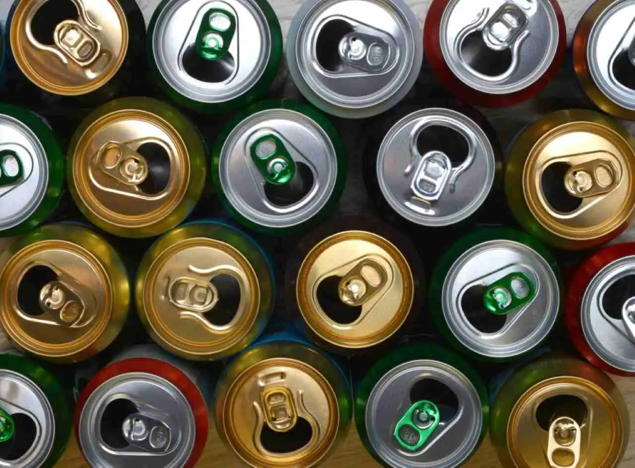 Ricicla 450.000 lattine e con i proventi acquista casa